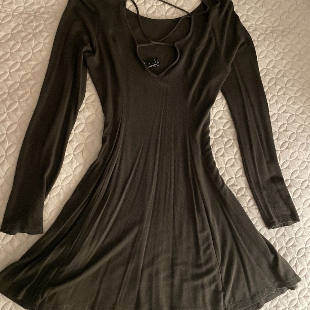 Clothes - Picture 1 of 2